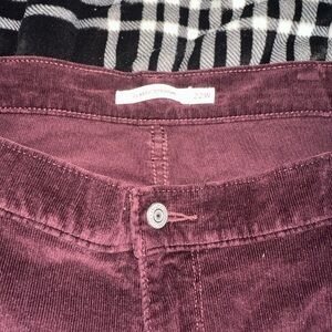 Size 22-Levi corduroy jeans.  Very good condition. Burguryv